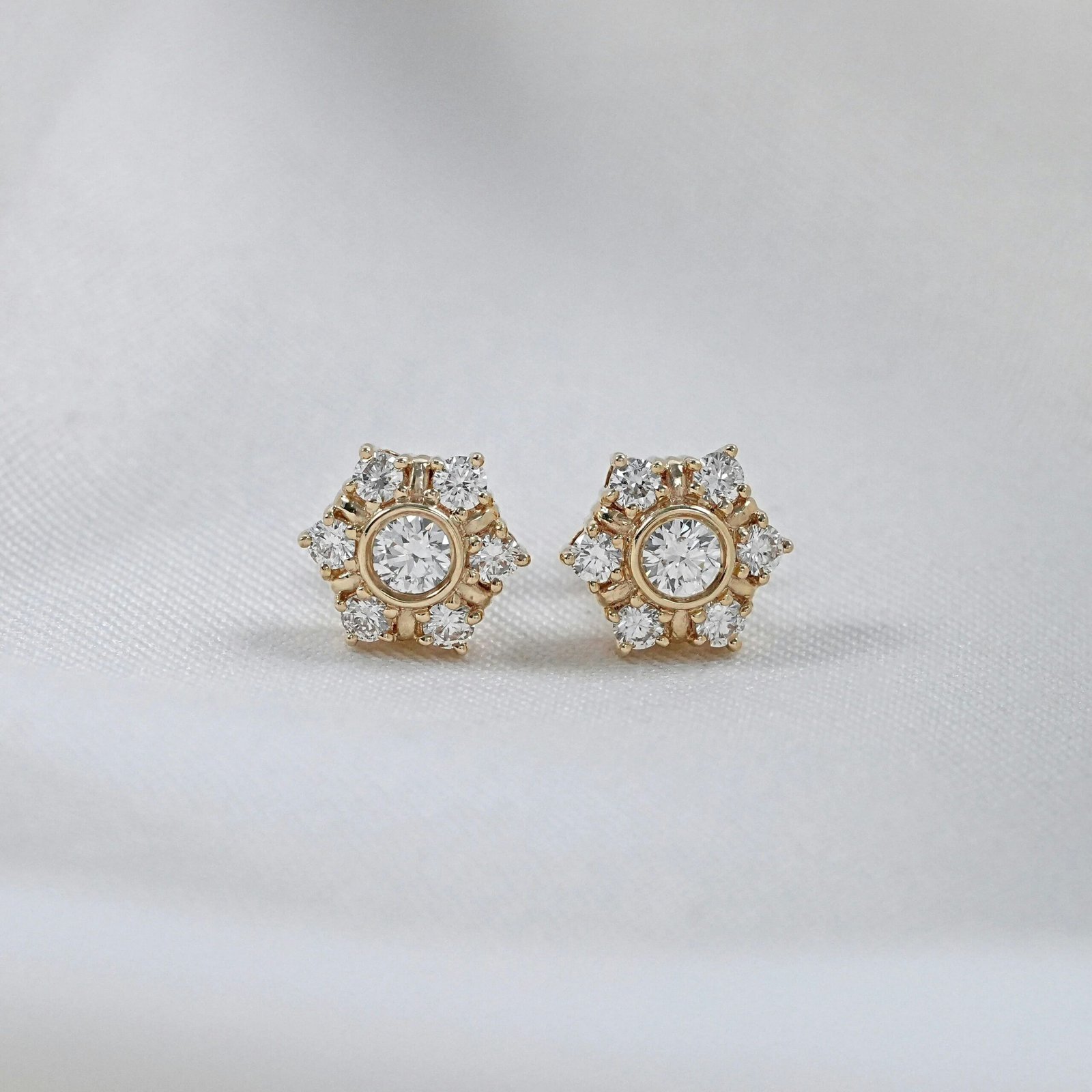 studs earring for women