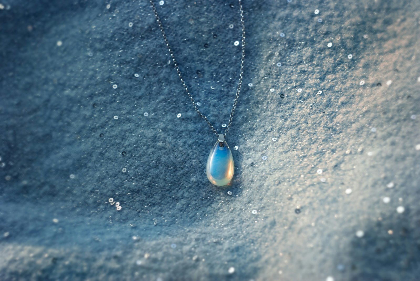 Aurelia Pendant for women
