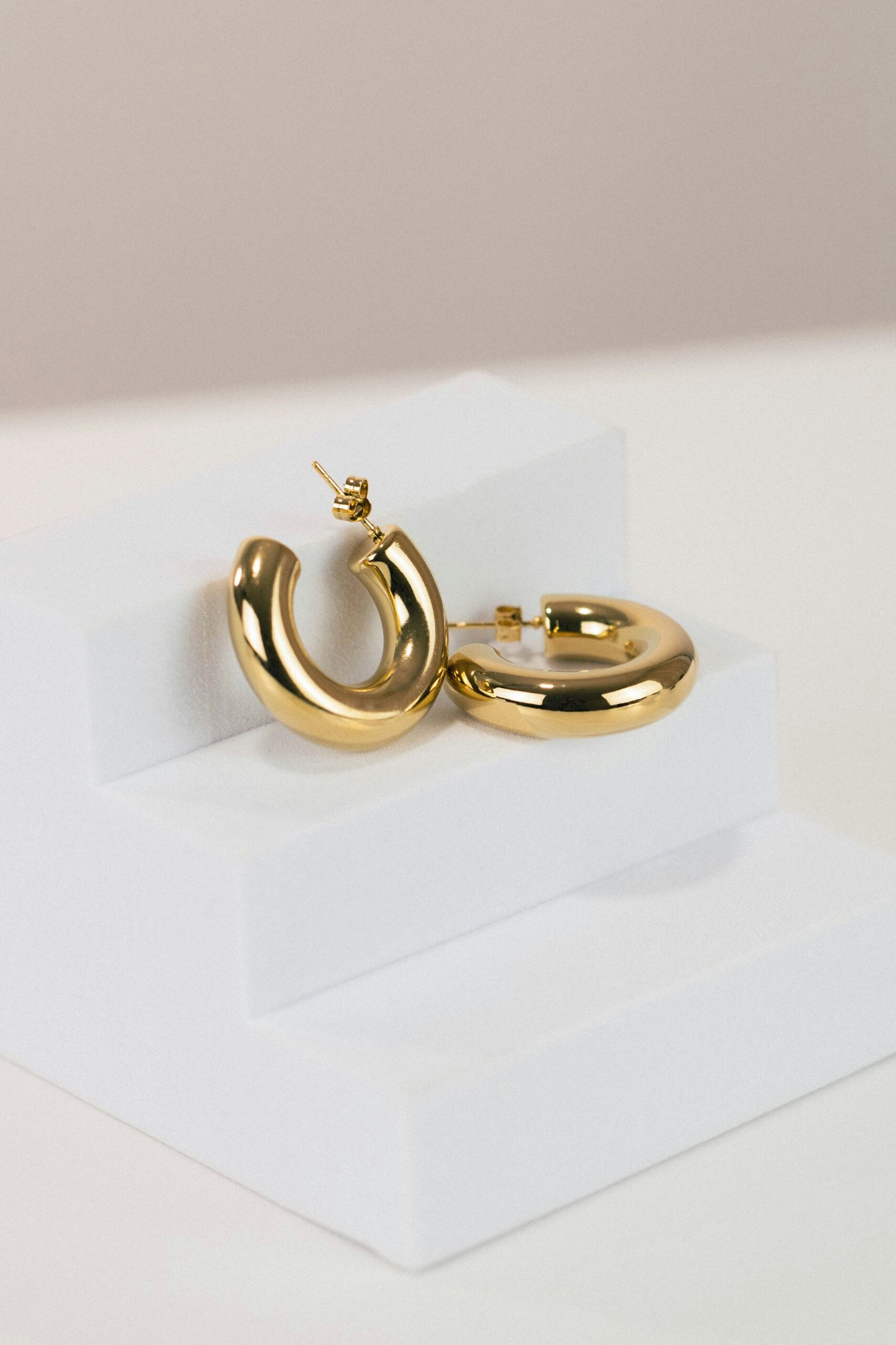 Stylish hoop earrings for women