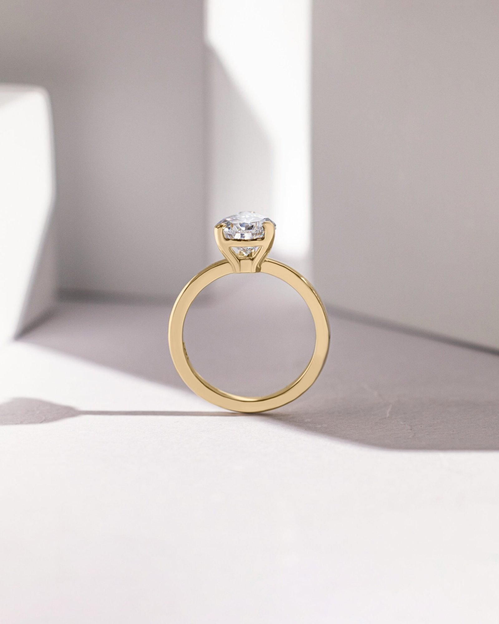 Solitaire Band ring for women